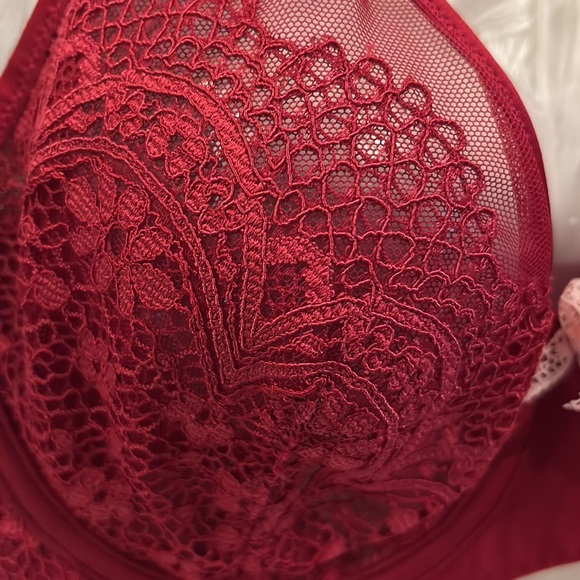 VICTORIA SECRET !!! - Picture 3 of 13